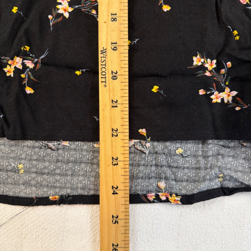 Buffalo David Bitton Womens Black Floral Cap Sleeve Ruffle Tie Neck Blouse M NEW - Picture 5 of 9